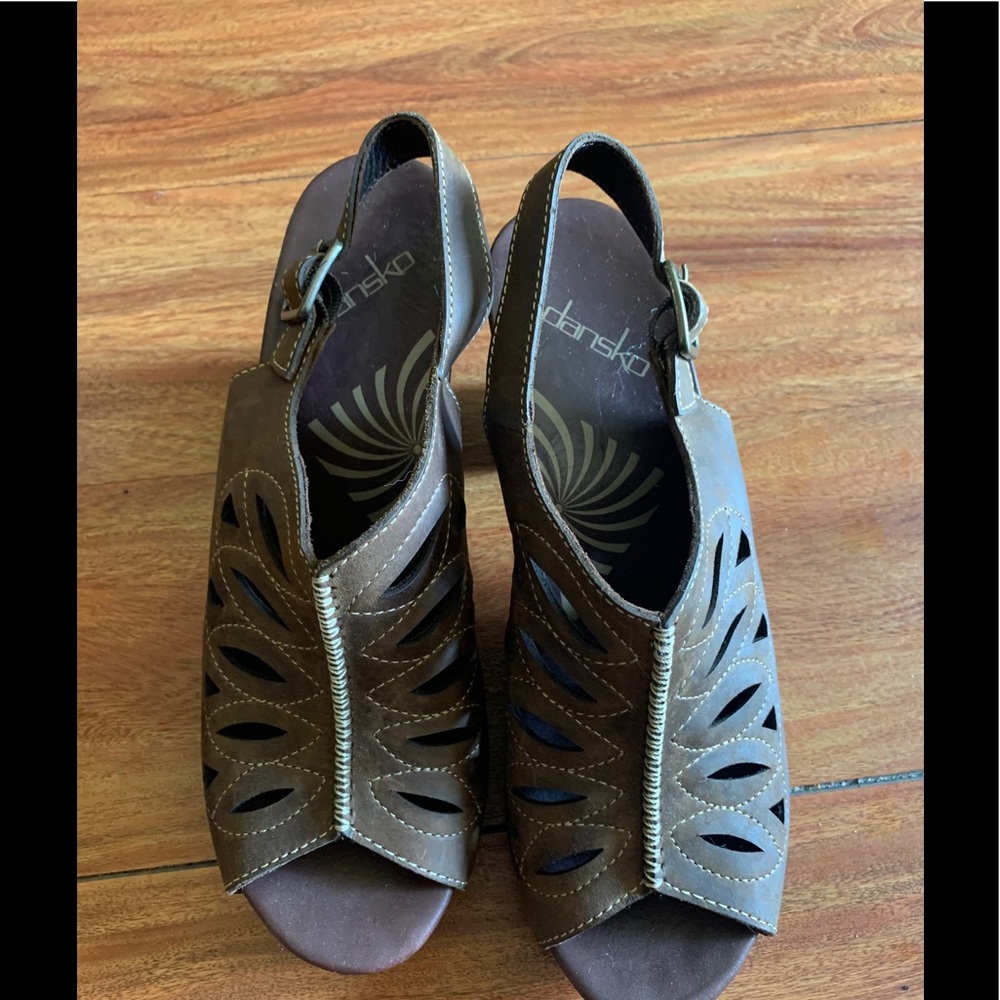 🆕❤️Dansko Sandals